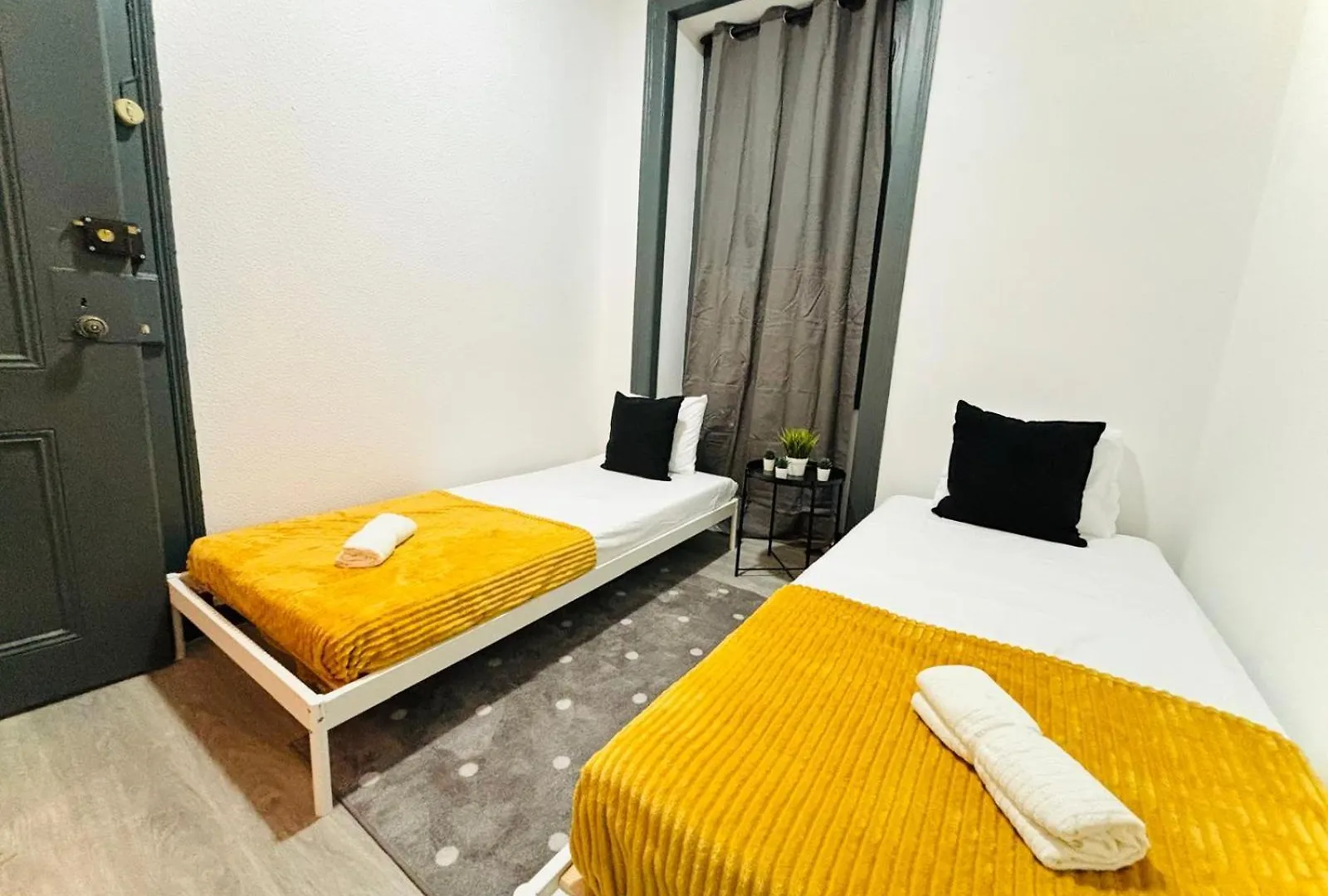 Hostel Bairro Alto, Best Location Of Lisbon Portugal