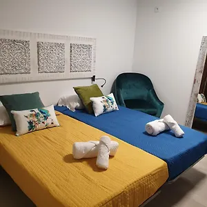  Hostel Terminal 4