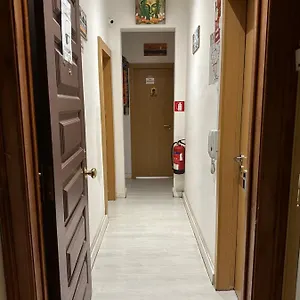 Hostel Charming Episode, Lisbon